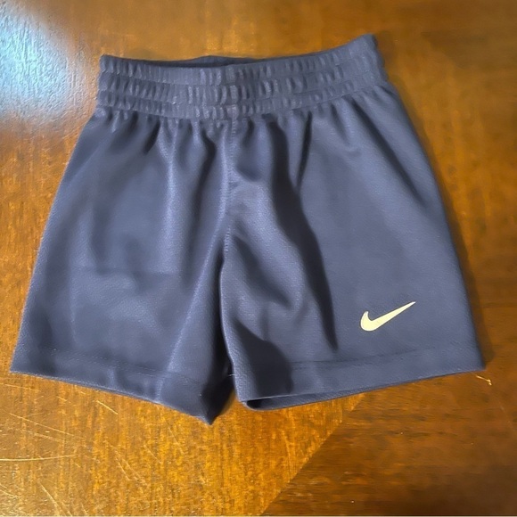 Nike | Logo Bodysuit & Shorts Set | 18 mo - Picture 6 of 7